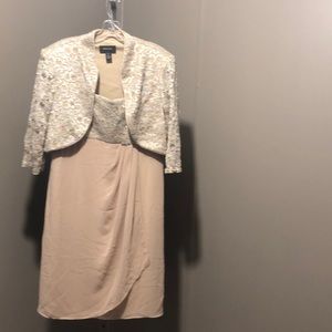 Rm Richards size 16 champagne jacket dress